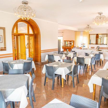 Hotel Bella Peschiera Peschiera del Garda Exteriör bild