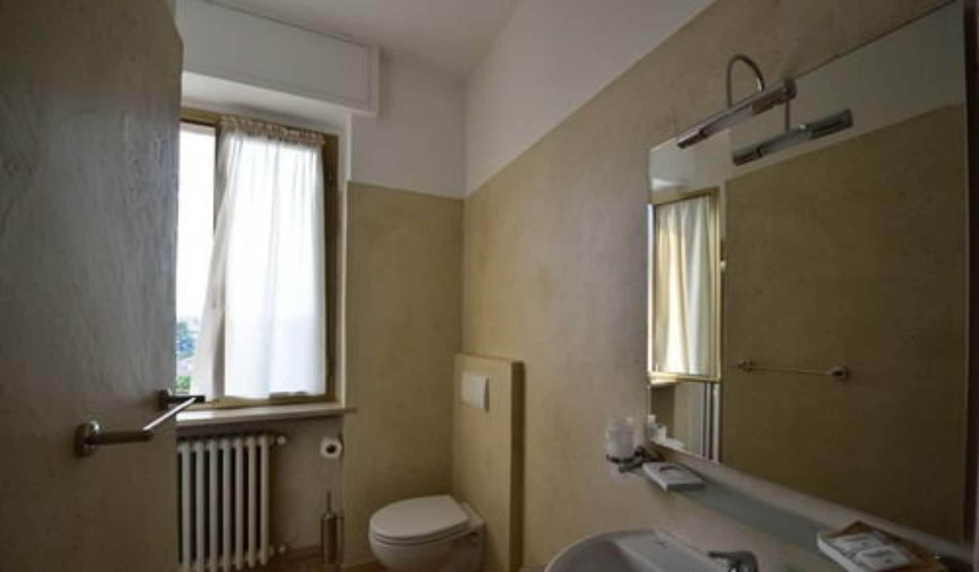 Hotel Bella Peschiera Peschiera del Garda Exteriör bild