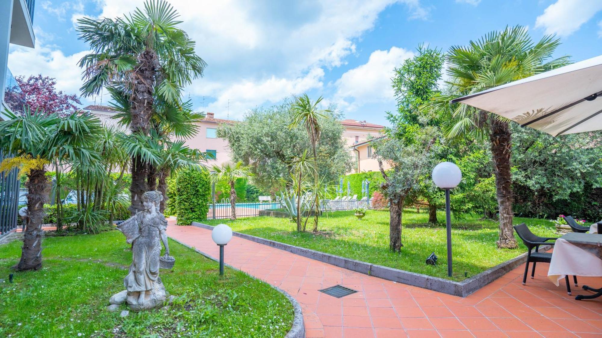 Hotel Bella Peschiera Peschiera del Garda Exteriör bild