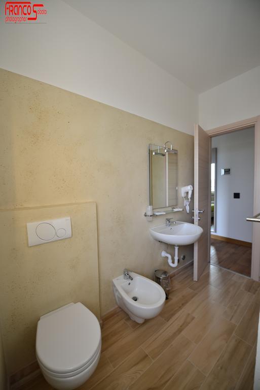 Hotel Bella Peschiera Peschiera del Garda Rum bild