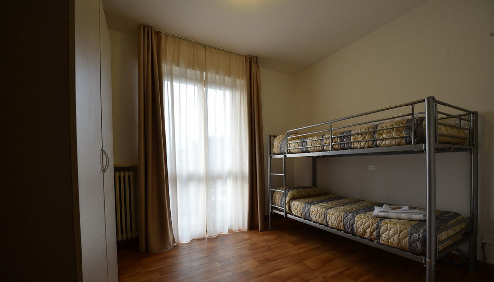 Hotel Bella Peschiera Peschiera del Garda Exteriör bild