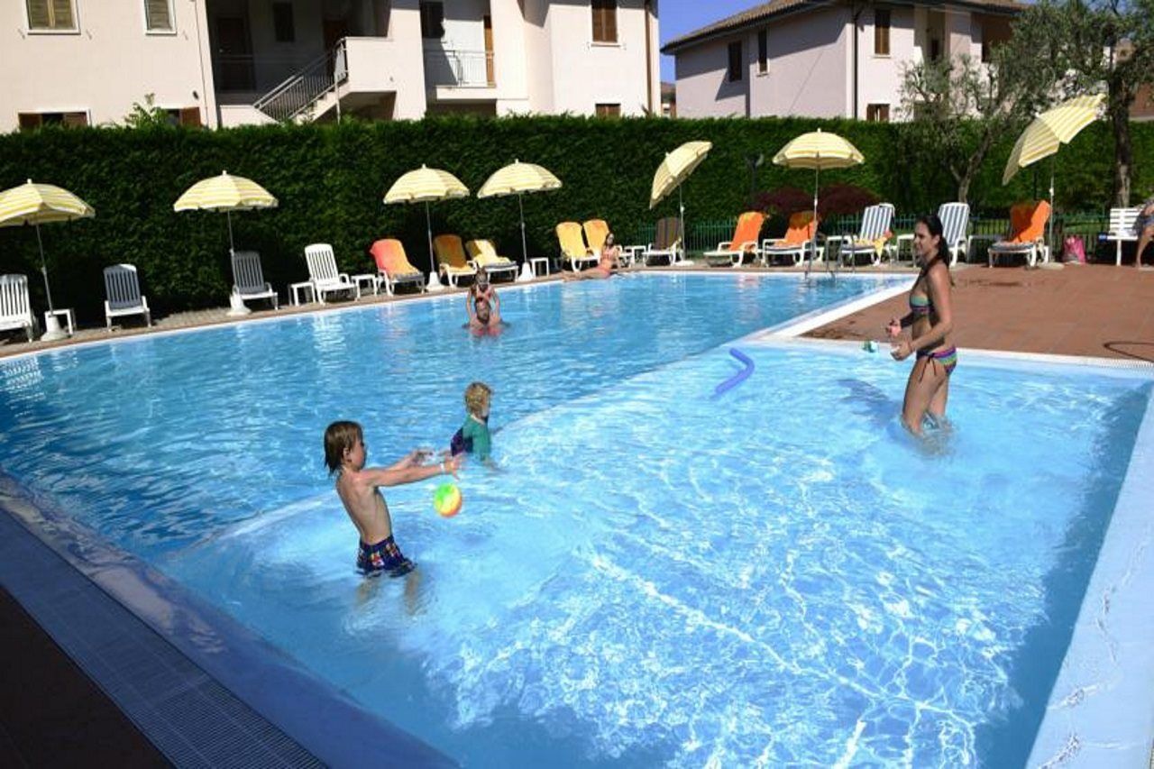 Hotel Bella Peschiera Peschiera del Garda Exteriör bild